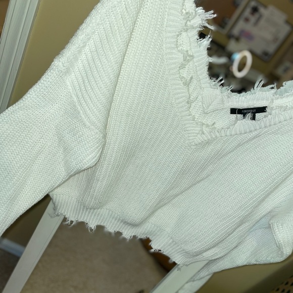 Cropped sweater - Picture 2 of 3